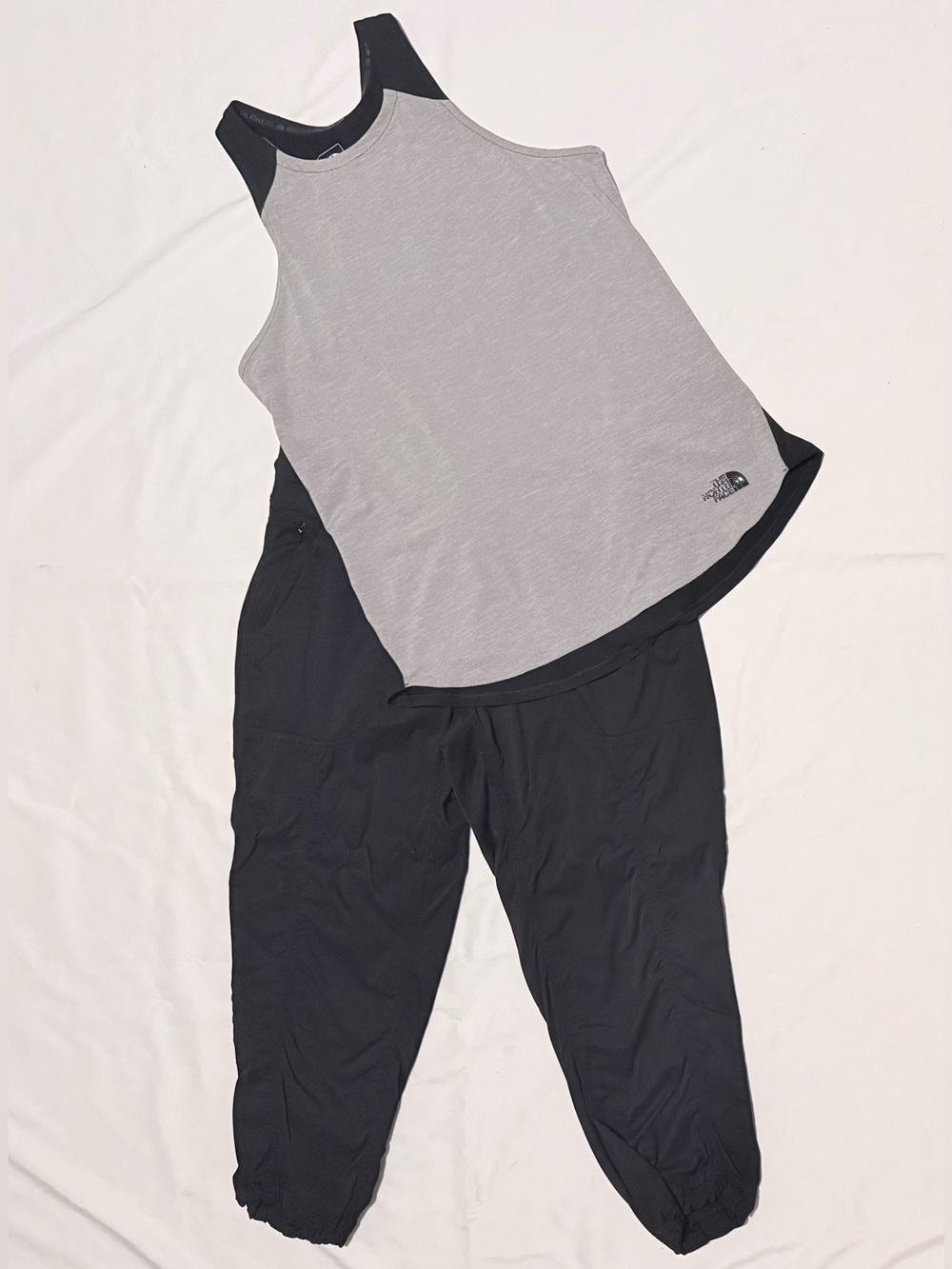 The North Face Women’s Sz M Bundle Black Gray Tank Top and Black Cropped Capris